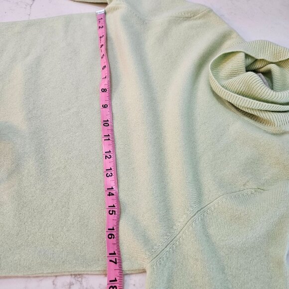 Kinross Cashmere Short Sleeve Turtleneck Sweater Sz Medium Mint Green - Picture 9 of 9